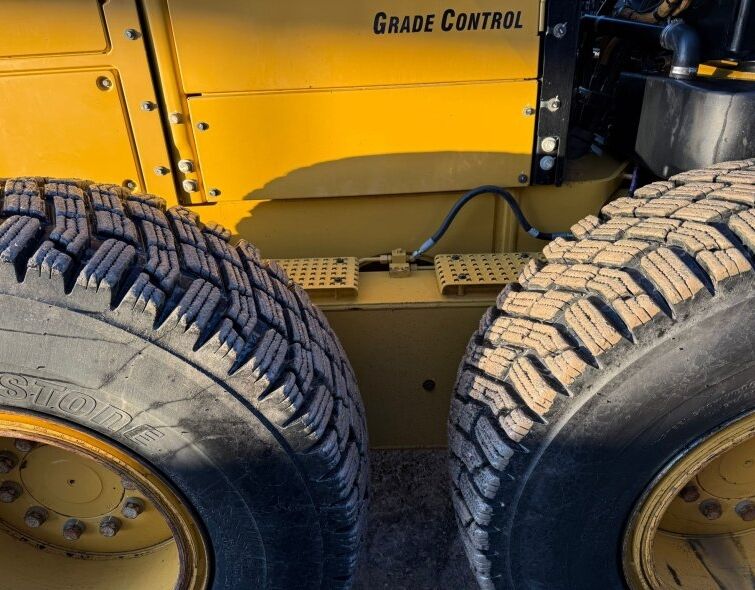 CATERPILLAR CATERPILLAR 12M3 AWD***IMMACULATE/REGISTERED***